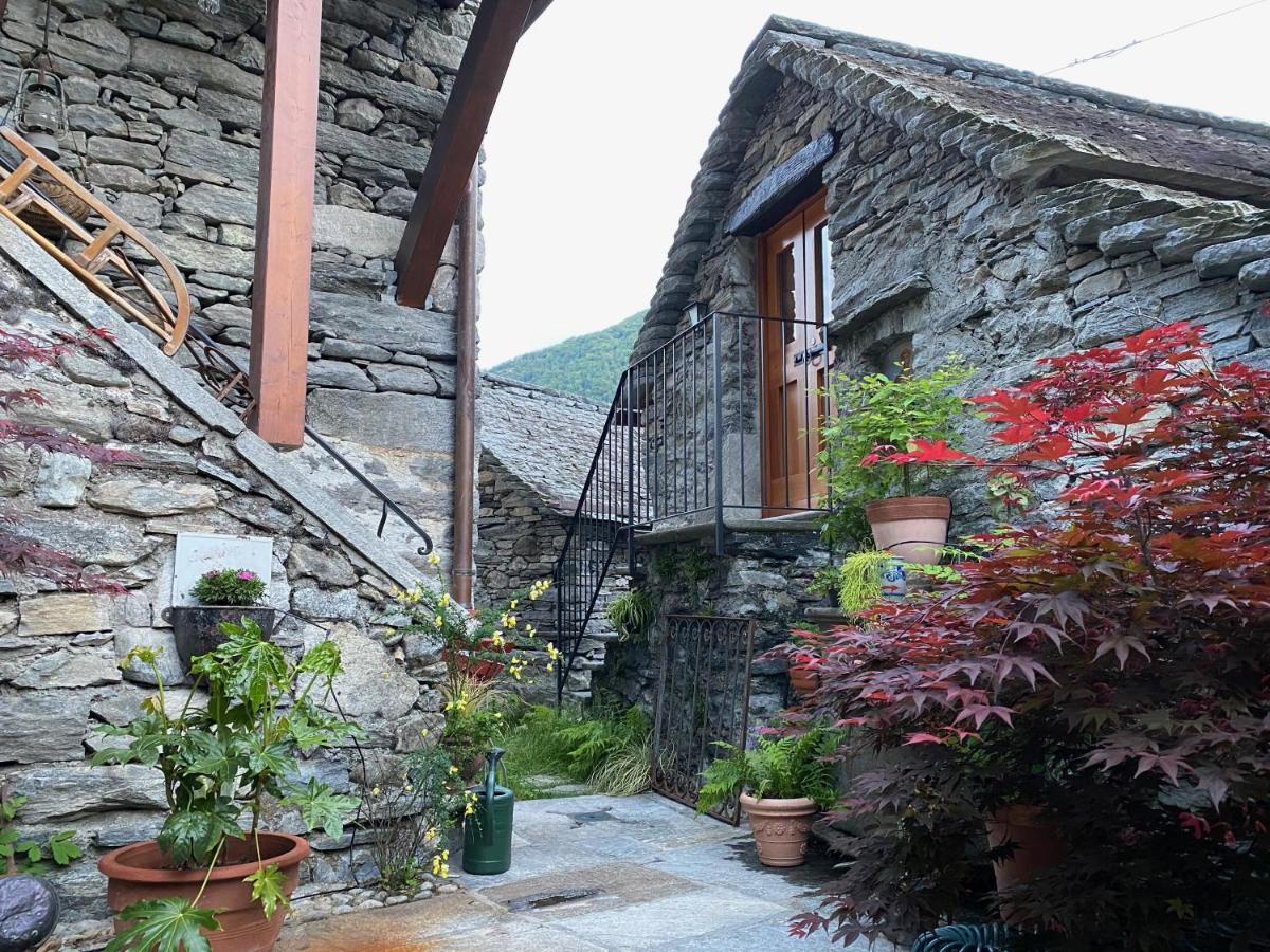 Hotel Rustici Maggia Aurigeno Exterior foto