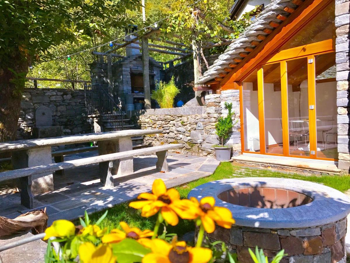 Hotel Rustici Maggia Aurigeno Exterior foto