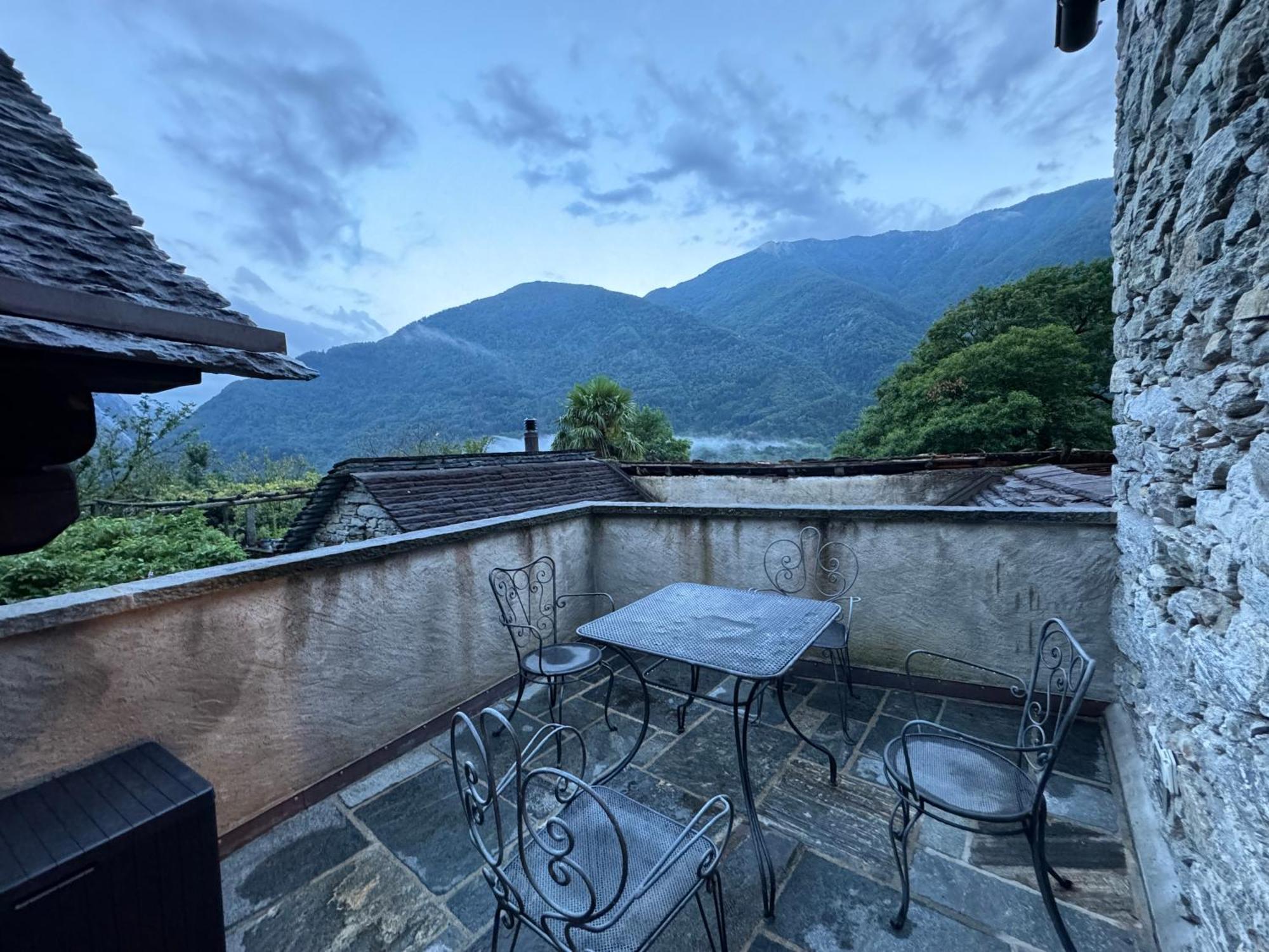 Hotel Rustici Maggia Aurigeno Exterior foto